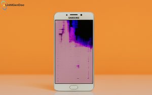 Sửa màn hình J7 Pro bị loang màu tại LinhKienDoc